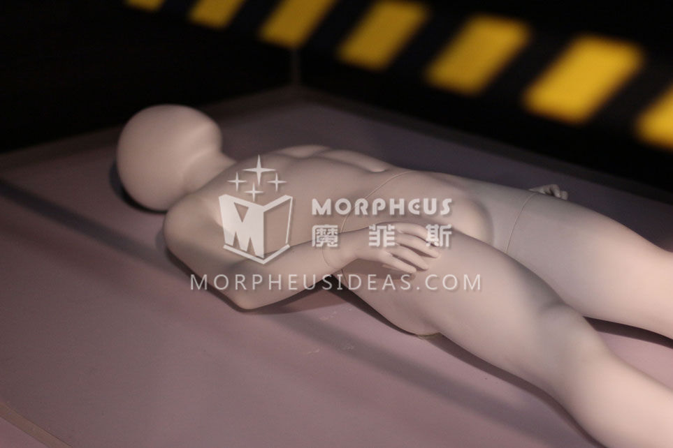 008破奇案類比場景中大的白色人體模型