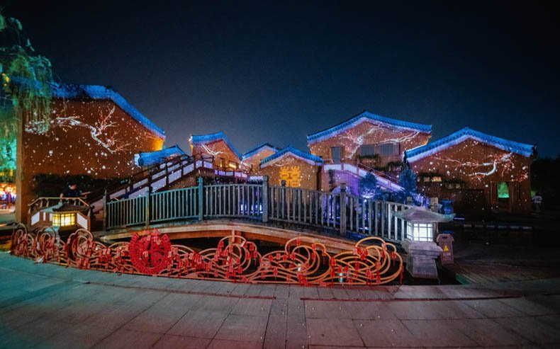 领略梦幻四季 清明上河园