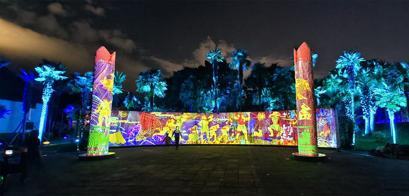 重磅来袭 | 首个多元民族特色文化光影夜游乐园，国庆正式启动，精彩抢鲜看！